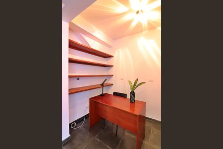 Casa para alugar com 65m², 1 quarto e 1 vagaEscritório