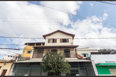 Casa à venda com 233m², 4 quartos e 1 vagaFachada