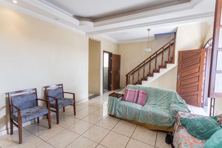 Casa à venda com 233m², 4 quartos e 1 vagaSala 1