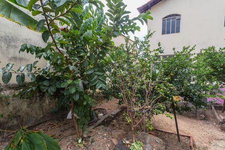 Casa à venda com 233m², 4 quartos e 1 vagaQuintal