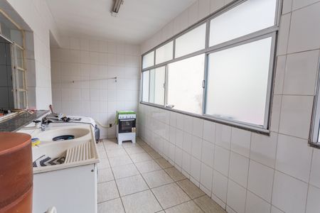 Casa à venda com 233m², 4 quartos e 1 vagaÁrea de Serviço