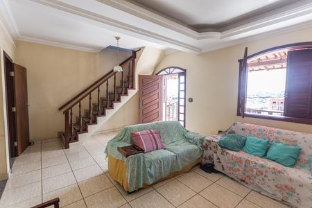 Sala 1 de casa à venda com 4 quartos, 233m² em Carvalho de Brito, Belo Horizonte
