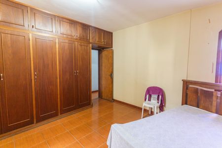 Casa à venda com 233m², 4 quartos e 1 vagaQuarto 1 no 2° Andar
