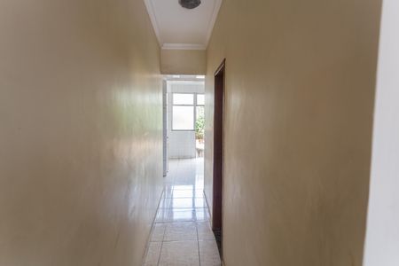 Casa à venda com 233m², 4 quartos e 1 vagaCorredor