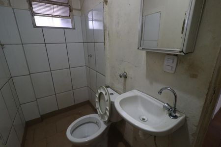 Apartamento para alugar com 48m², 2 quartos e 1 vaga Apartamento para alugar com 48m², 2 quartos e 1 vagaBanheiro social