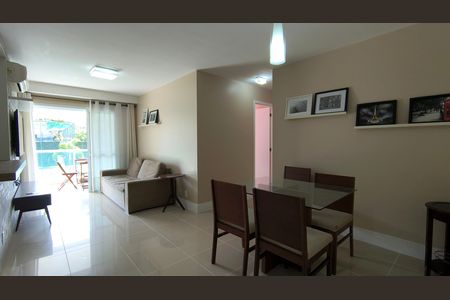 Sala de apartamento à venda com 2 quartos, 72m² em Recreio dos Bandeirantes, Rio de Janeiro