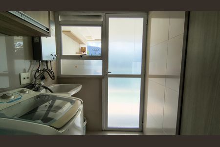 Apartamento à venda com 72m², 2 quartos e 1 vaga Apartamento à venda com 72m², 2 quartos e 1 vagaCozinha e Área de Serviço