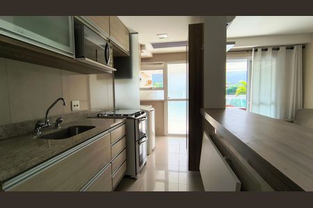 Apartamento à venda com 72m², 2 quartos e 1 vaga Apartamento à venda com 72m², 2 quartos e 1 vagaCozinha e Área de Serviço