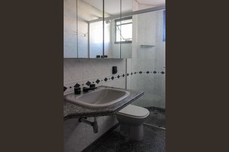 Apartamento à venda com 160m², 4 quartos e 3 vagasBanheiro da Suíte 2