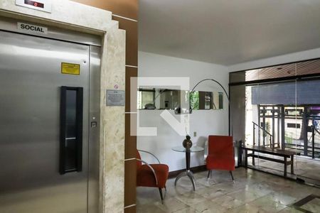 Apartamento à venda com 160m², 4 quartos e 3 vagasHall social