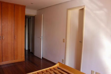 Apartamento à venda com 160m², 4 quartos e 3 vagasSuíte 1