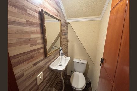 Casa para alugar com 200m², 3 quartos e 4 vagas Casa para alugar com 200m², 3 quartos e 4 vagasBanheiro 4