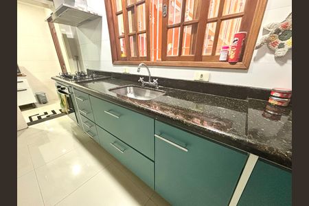 Casa para alugar com 200m², 3 quartos e 4 vagas Casa para alugar com 200m², 3 quartos e 4 vagasCozinha