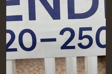 Casa para alugar com 200m², 3 quartos e 4 vagas Casa para alugar com 200m², 3 quartos e 4 vagasFachada