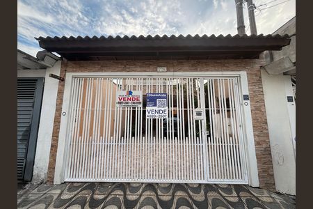 Casa para alugar com 200m², 3 quartos e 4 vagas Casa para alugar com 200m², 3 quartos e 4 vagasFachada