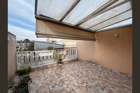Varanda de casa para alugar com 3 quartos, 200m² em Vila Nhocuné, São Paulo
