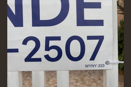 Casa para alugar com 200m², 3 quartos e 4 vagas Casa para alugar com 200m², 3 quartos e 4 vagasFachada