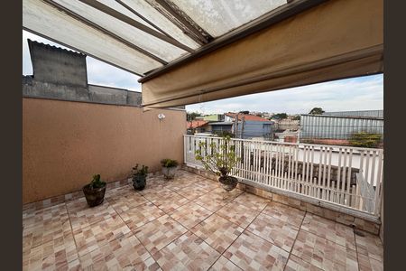 Varanda de casa para alugar com 3 quartos, 200m² em Vila Nhocuné, São Paulo