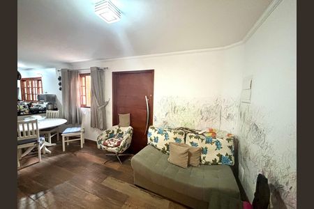 Sala de casa para alugar com 3 quartos, 200m² em Vila Nhocuné, São Paulo