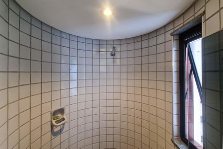 Banheiro da Suíte de apartamento para alugar com 1 quarto, 57m² em Pinheiros, São Paulo