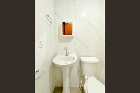 Casa para alugar com 55m², 2 quartos e sem vagaBanheiro