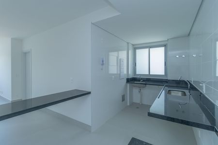 Cozinha  de apartamento à venda com 3 quartos, 79m² em Sagrada Família, Belo Horizonte