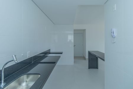 Cozinha  de apartamento à venda com 3 quartos, 79m² em Sagrada Família, Belo Horizonte