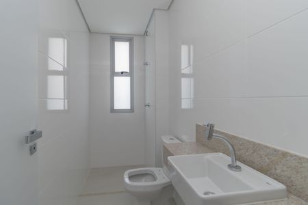 Banheiro da Suíte de apartamento à venda com 3 quartos, 79m² em Sagrada Família, Belo Horizonte
