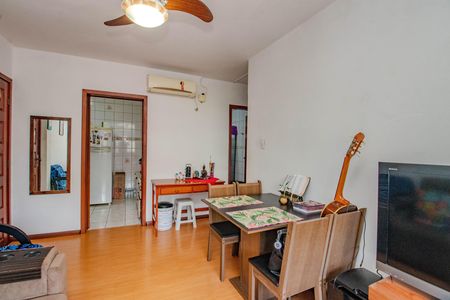 Sala de apartamento à venda com 2 quartos, 66m² em São Sebastião, Porto Alegre