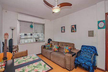 Sala de apartamento à venda com 2 quartos, 66m² em São Sebastião, Porto Alegre