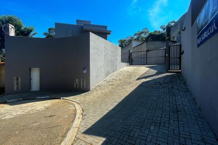 Casa de condomínio para alugar com 52m², 2 quartos e 2 vagasFachada Condomínio