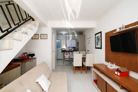 Sala de casa de condomínio para alugar com 2 quartos, 52m² em Quinta dos Angicos, Cotia