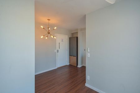 Sala de apartamento para alugar com 2 quartos, 53m² em Vila Isa, São Paulo