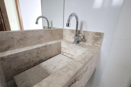 Apartamento à venda com 58m², 2 quartos e 1 vaga Apartamento à venda com 58m², 2 quartos e 1 vagaBanheiro