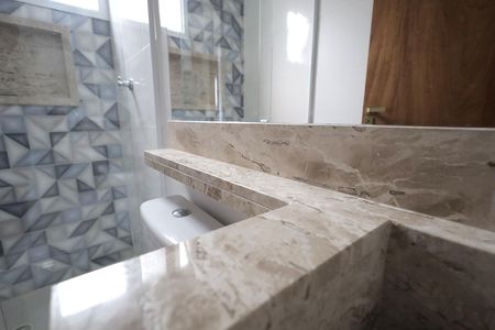 Apartamento à venda com 58m², 2 quartos e 1 vaga Apartamento à venda com 58m², 2 quartos e 1 vagaBanheiro