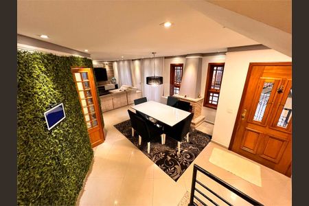 Casa à venda com 3 quartos, 275m² em Vila Irmaos Arnoni, São Paulo