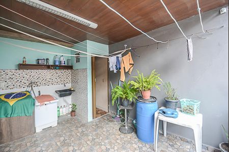 Casa à venda com 10m², 3 quartos e 1 vagaÁrea de Serviço