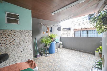 Casa à venda com 10m², 3 quartos e 1 vagaÁrea de Serviço