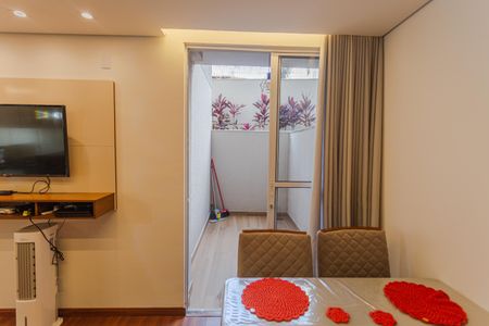 Apartamento à venda com 62m², 2 quartos e 1 vaga Apartamento à venda com 62m², 2 quartos e 1 vagaÁrea Privativa na Sala