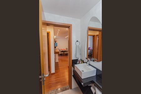 Apartamento à venda com 62m², 2 quartos e 1 vaga Apartamento à venda com 62m², 2 quartos e 1 vagaBanheiro Social