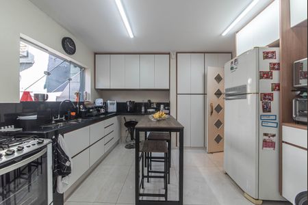 Casa à venda com 285m², 3 quartos e 2 vagas Casa à venda com 285m², 3 quartos e 2 vagasCozinha