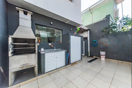 Casa à venda com 285m², 3 quartos e 2 vagas Casa à venda com 285m², 3 quartos e 2 vagasQuintal - Churrasqueira