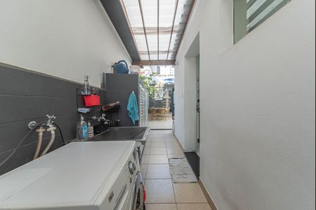 Casa à venda com 285m², 3 quartos e 2 vagas Casa à venda com 285m², 3 quartos e 2 vagasQuintal - Area de Serviço