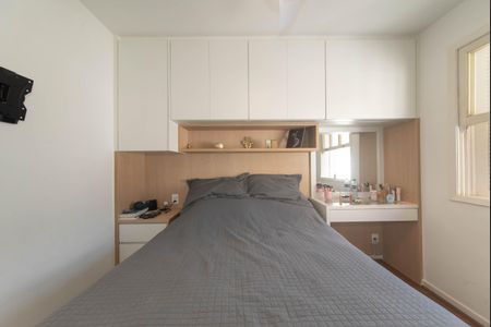 Casa à venda com 285m², 3 quartos e 2 vagas Casa à venda com 285m², 3 quartos e 2 vagasSuíte