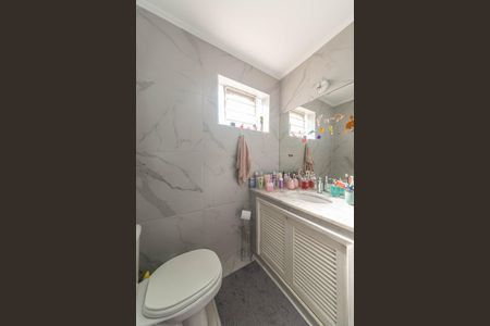 Casa à venda com 285m², 3 quartos e 2 vagas Casa à venda com 285m², 3 quartos e 2 vagasBanheiro Social