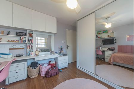 Casa à venda com 285m², 3 quartos e 2 vagas Casa à venda com 285m², 3 quartos e 2 vagasQuarto 2