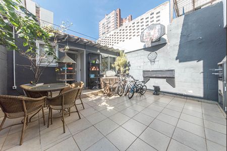 Casa à venda com 285m², 3 quartos e 2 vagas Casa à venda com 285m², 3 quartos e 2 vagasQuintal - Churrasqueira