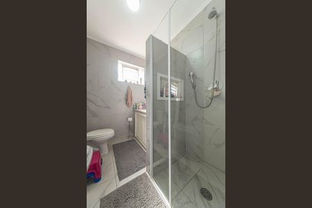 Casa à venda com 285m², 3 quartos e 2 vagas Casa à venda com 285m², 3 quartos e 2 vagasBanheiro Social