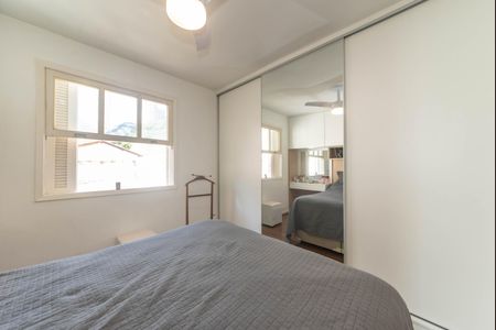 Casa à venda com 285m², 3 quartos e 2 vagas Casa à venda com 285m², 3 quartos e 2 vagasSuíte