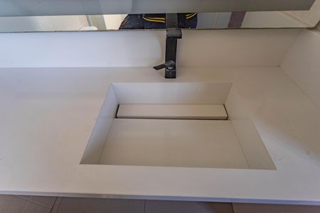 Apartamento à venda com 69m², 3 quartos e 2 vagasBanheiro da suíte 
